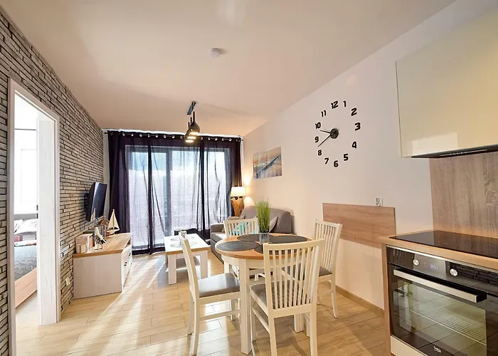 Apartament Bursztynek z Prywatnym Miejscem Postojowym